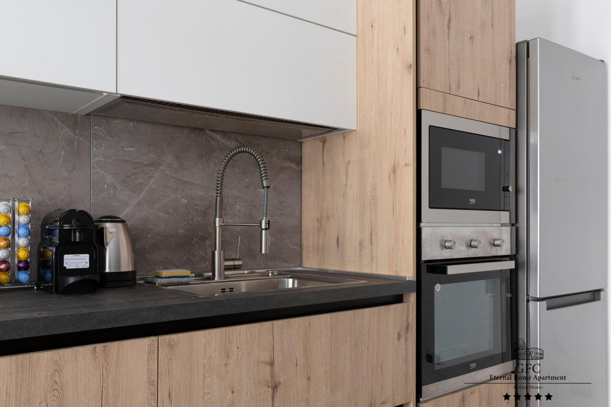 Gfc Eternal - 5min To Tiburtina Station Metrob, 2 Bathrooms, Terrace, A-c * Rom