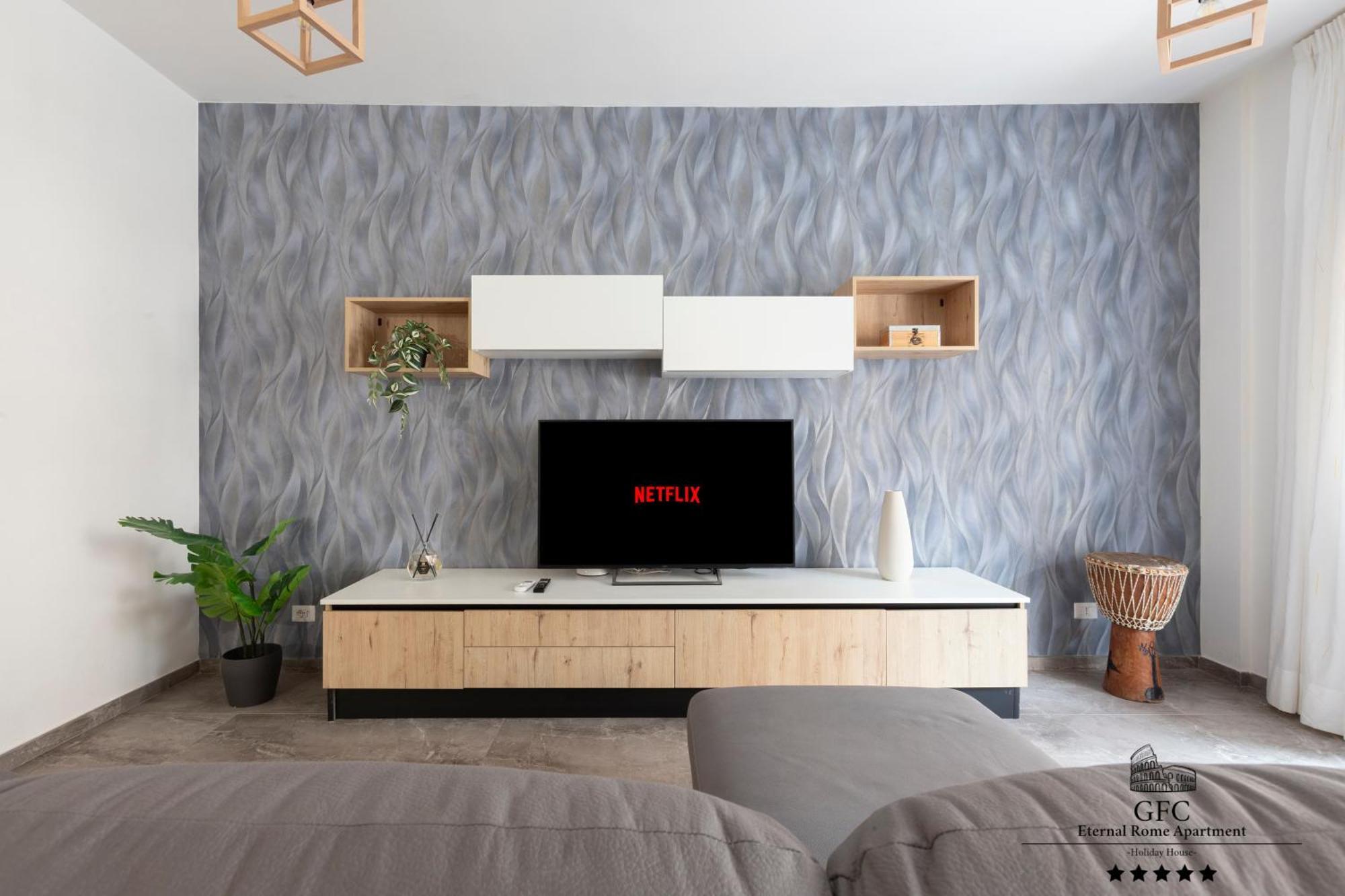 Apartment Gfc Eternal - 5min To Tiburtina Station Metrob, 2 Bathrooms, Terrace, A-c Rome