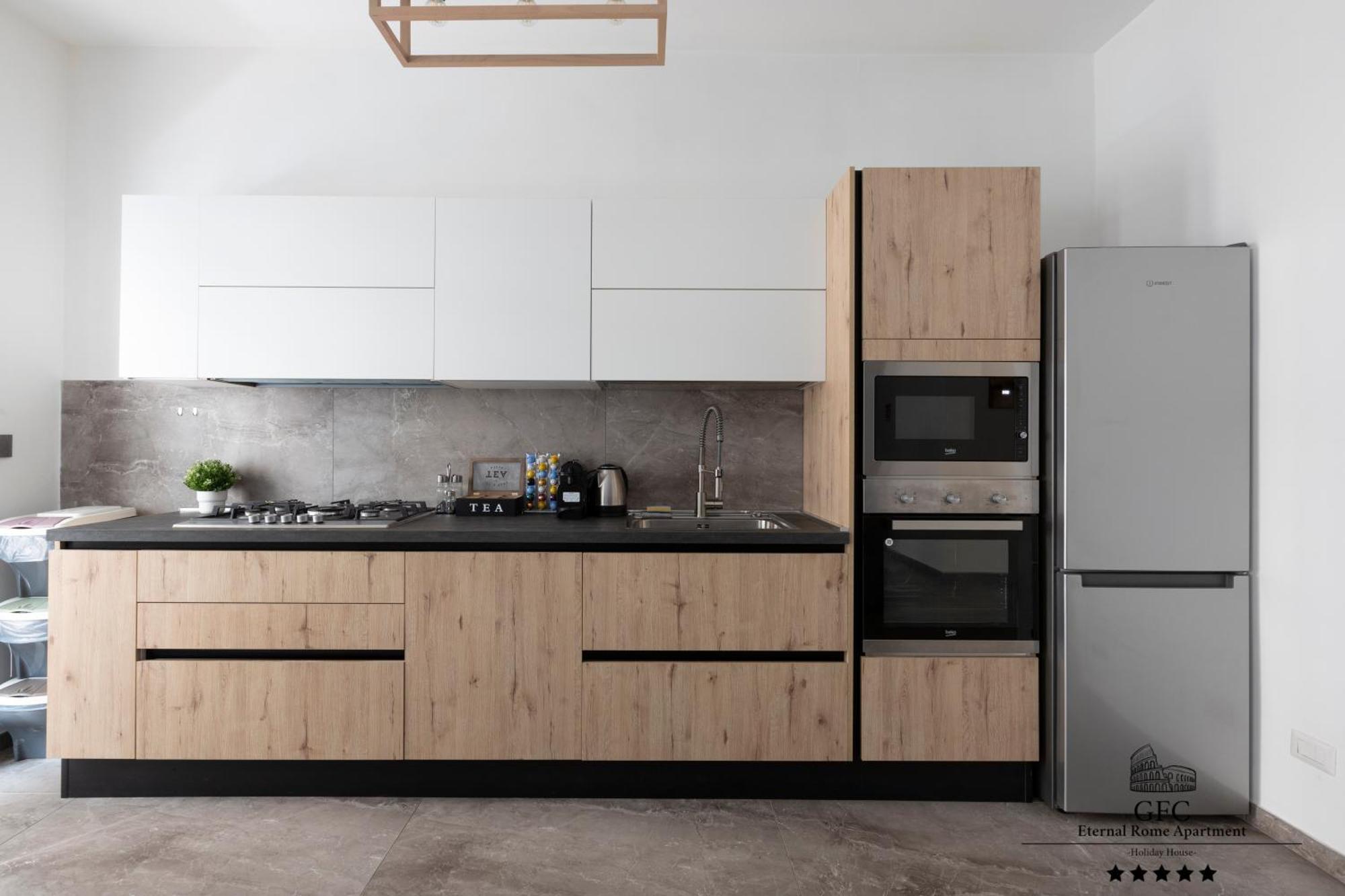 Gfc Eternal - 5min To Tiburtina Station Metrob, 2 Bathrooms, Terrace, A-c *