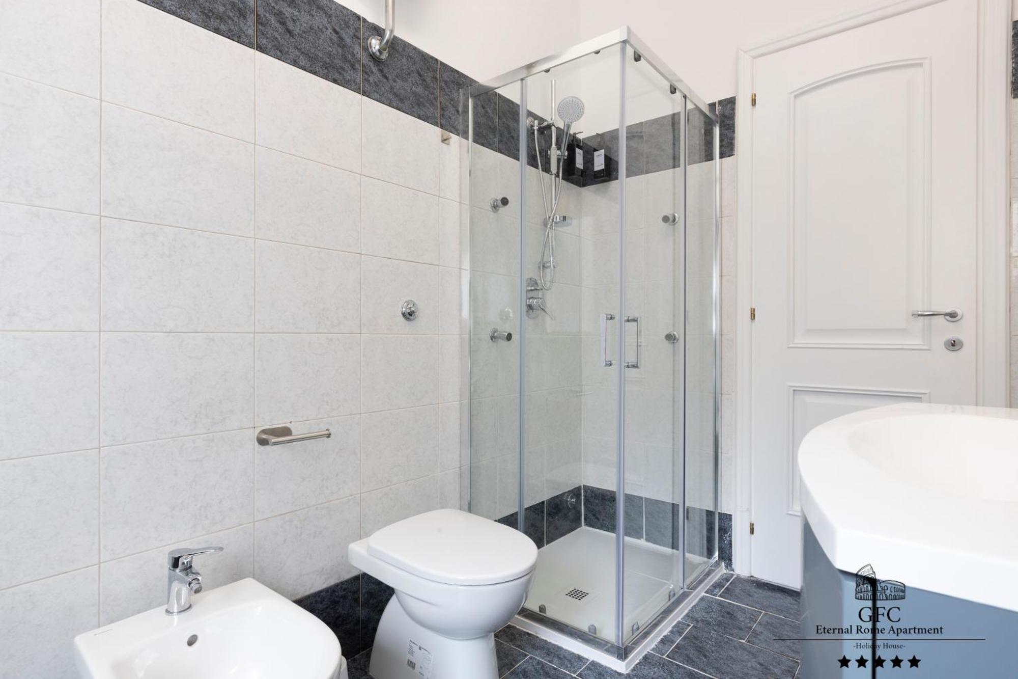 Gfc Eternal - 5min To Tiburtina Station Metrob, 2 Bathrooms, Terrace, A-c Apartment